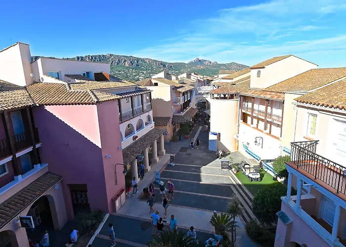 L'esquinade - J2 206 By Interhome