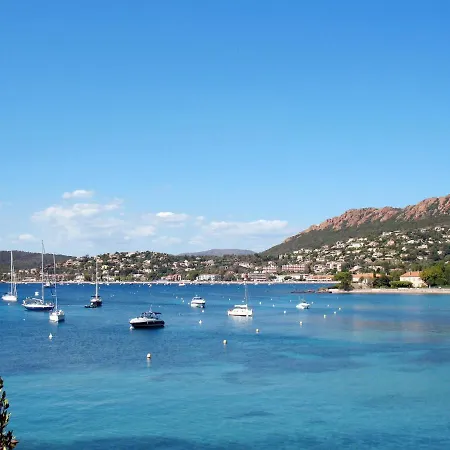 L'esquinade - J2 206 By Interhome *