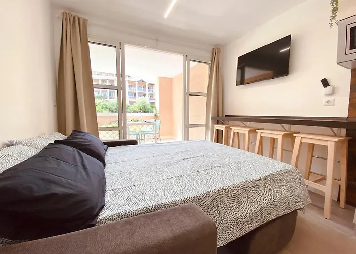 L'esquinade - J2 206 By Interhome *