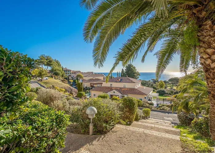 شقة L'esquinade - J2 206 By Interhome