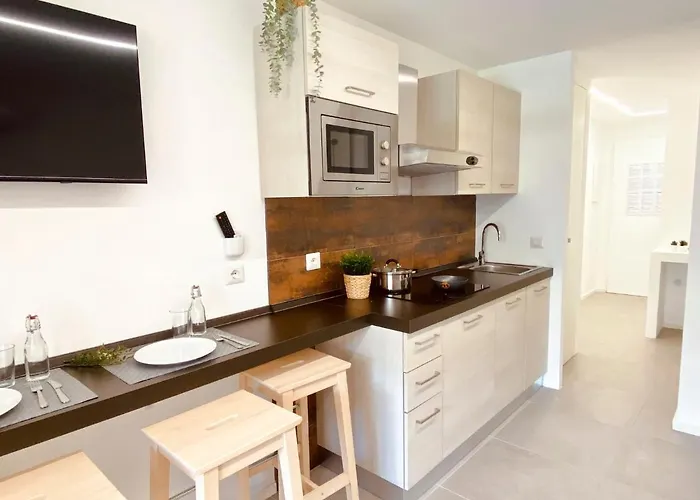 شقة L'esquinade - J2 206 By Interhome