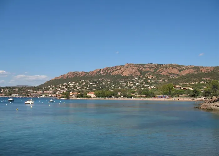 شقة L'esquinade - J2 206 By Interhome *